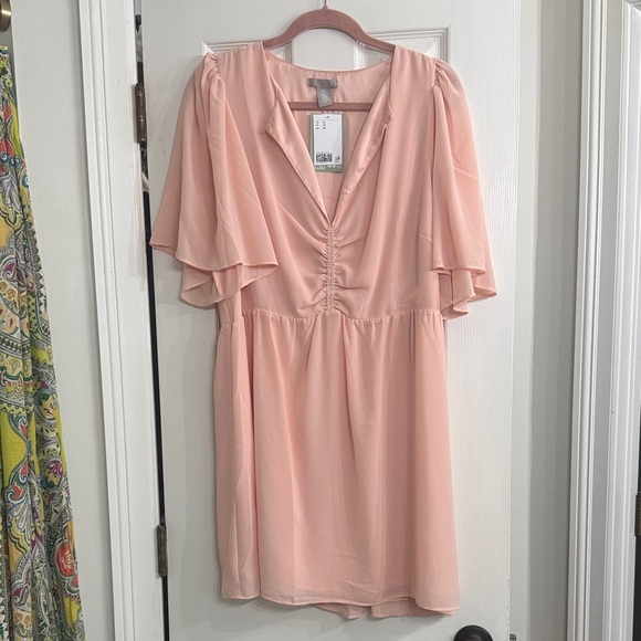 H&M Dresses & Skirts - H&M Peach Mini Dress